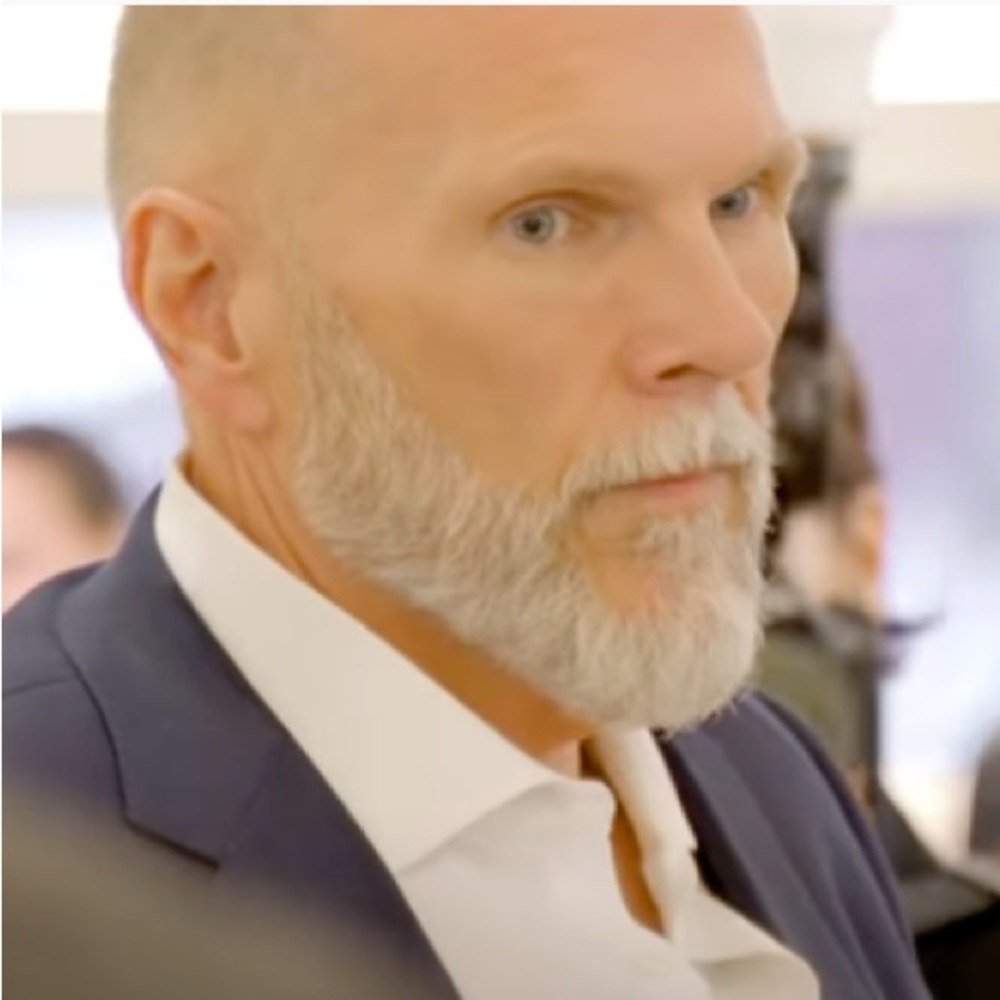 Meet your Posher, Robert